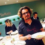 Il gusto speciale dei fornelli in compagnia. Lo chef Roberto Alia e la “regola dei tre ingredienti”