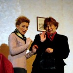 A CANTUNERA, LA “STRACCHIOLITUDINE” DI ANNA MAURO. IN SCENA PER LA PRIMA VOLTA CON LE ATTRICI JENNY LIOTTI E SILVANA SARDINA