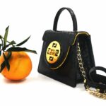 La micro bag di lusso O’Tama Kiyohara di Federico Price, dedicata alla pittrice giapponese che amò Palermo